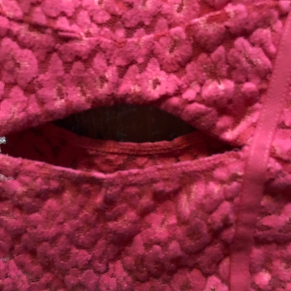 UO Silence + Noise Pink Lace Crop Top Medium - Picture 5 of 5